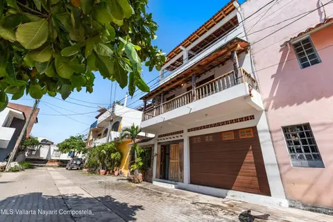 Casa Parota 105 Andador Antonio Caso